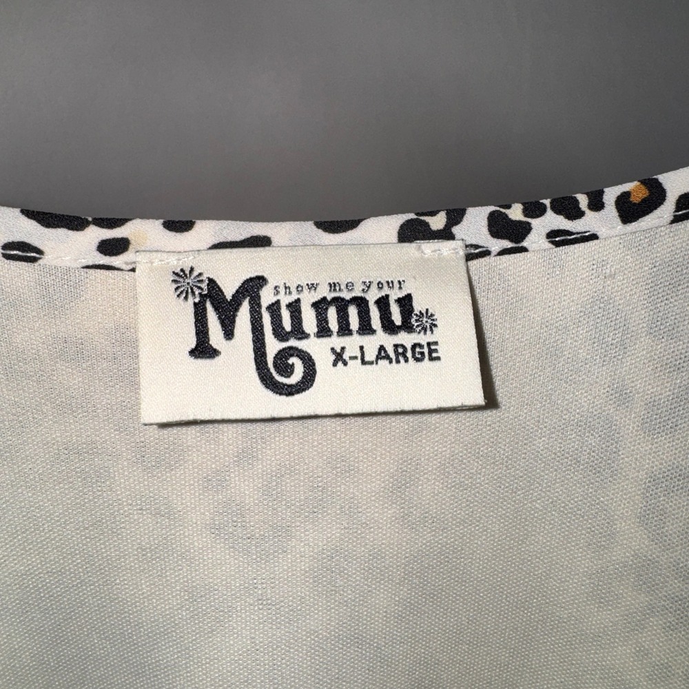 Show Me Your Mumu Leopard Print‎ Bell Sleeve Tunic Top XL Tan Black Animal Print - Picture 2 of 9